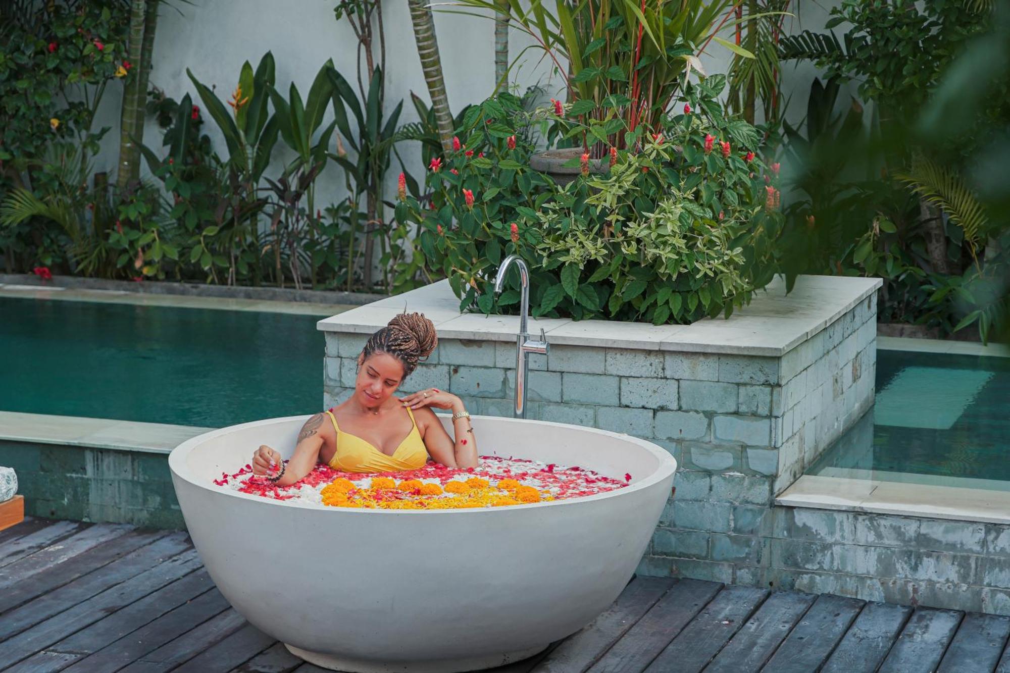 Villa Bella Seseh, 3-Br With Private Pool チャングー エクステリア 写真